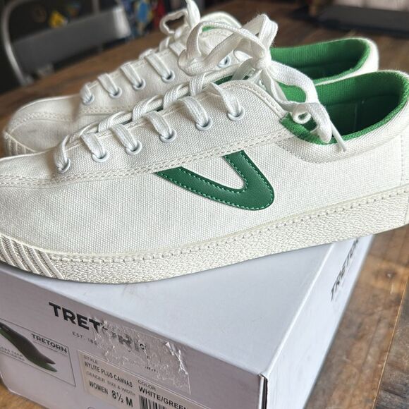 Tretorn Canvas Sneakers in White and Green size 8.5 - Picture 2 of 5